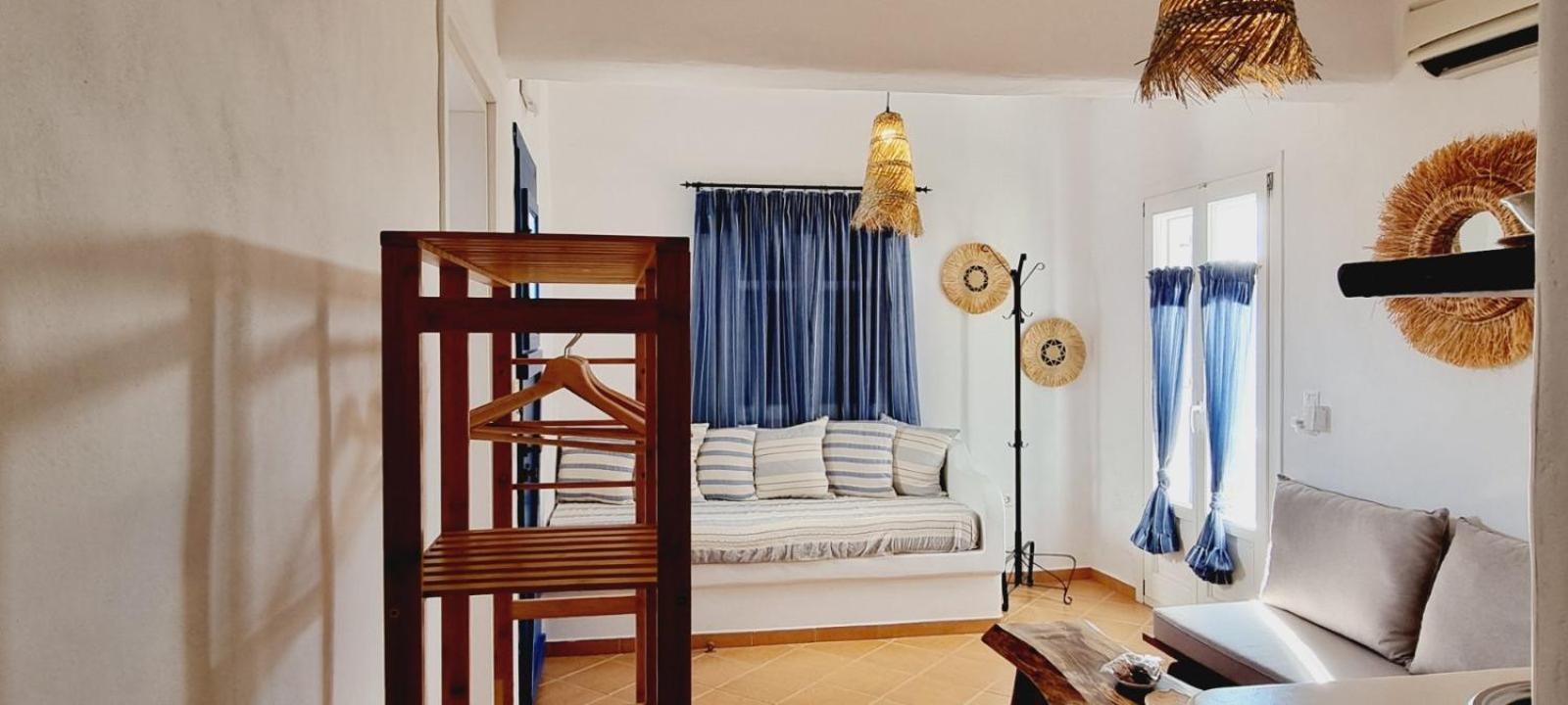 Syros Apartments Suites Chryssonisos Kini מראה חיצוני תמונה
