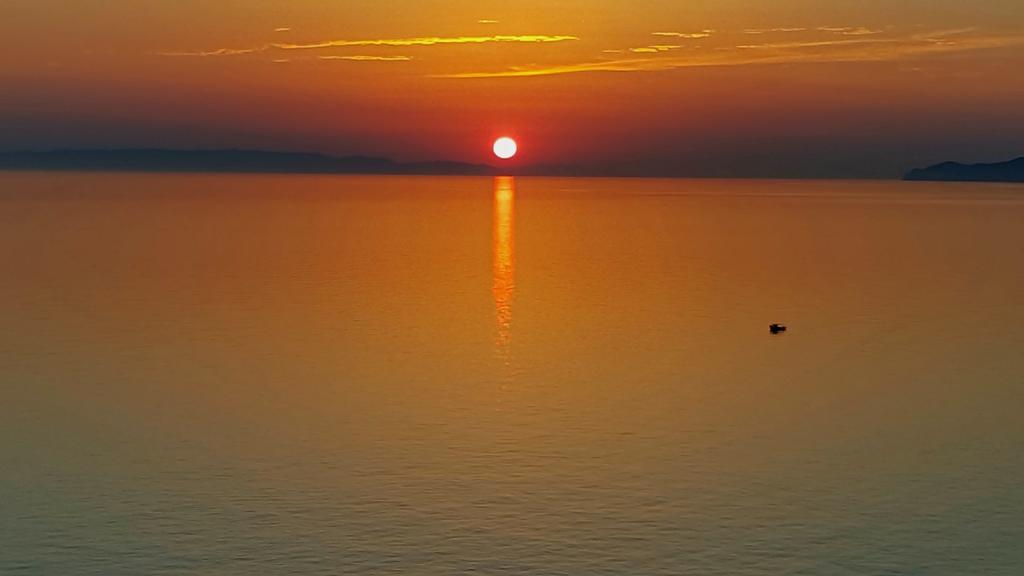 Syros Apartments Suites Chryssonisos Kini מראה חיצוני תמונה
